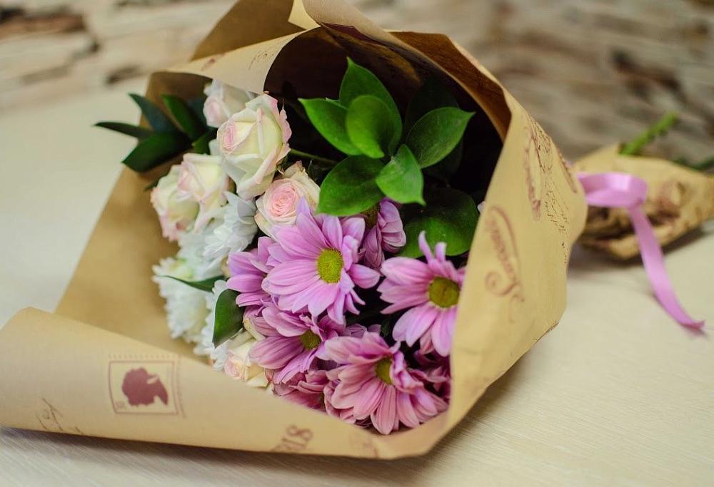 Букет цветов из: Розы и Хризантемы в Атамановке