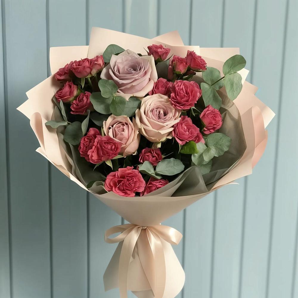 Букет цветов из: Гвоздики и Розы в Атамановке