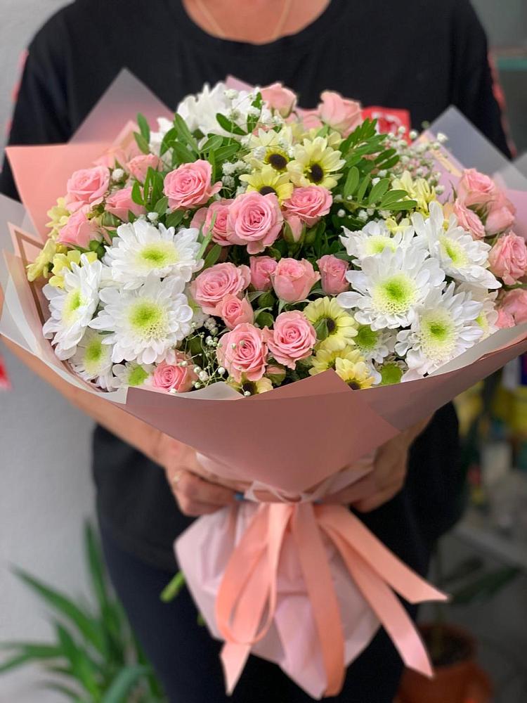Букет цветов из: Розы и Хризантемы в Атамановке
