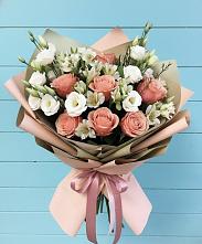 Букет цветов из:  Розы, Альстромерии и Лизиантусы #REPLACE_PRED# Атамановке