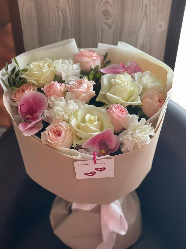 Букет цветов из: Орхидеи, Розы и Гвоздики в Атамановке