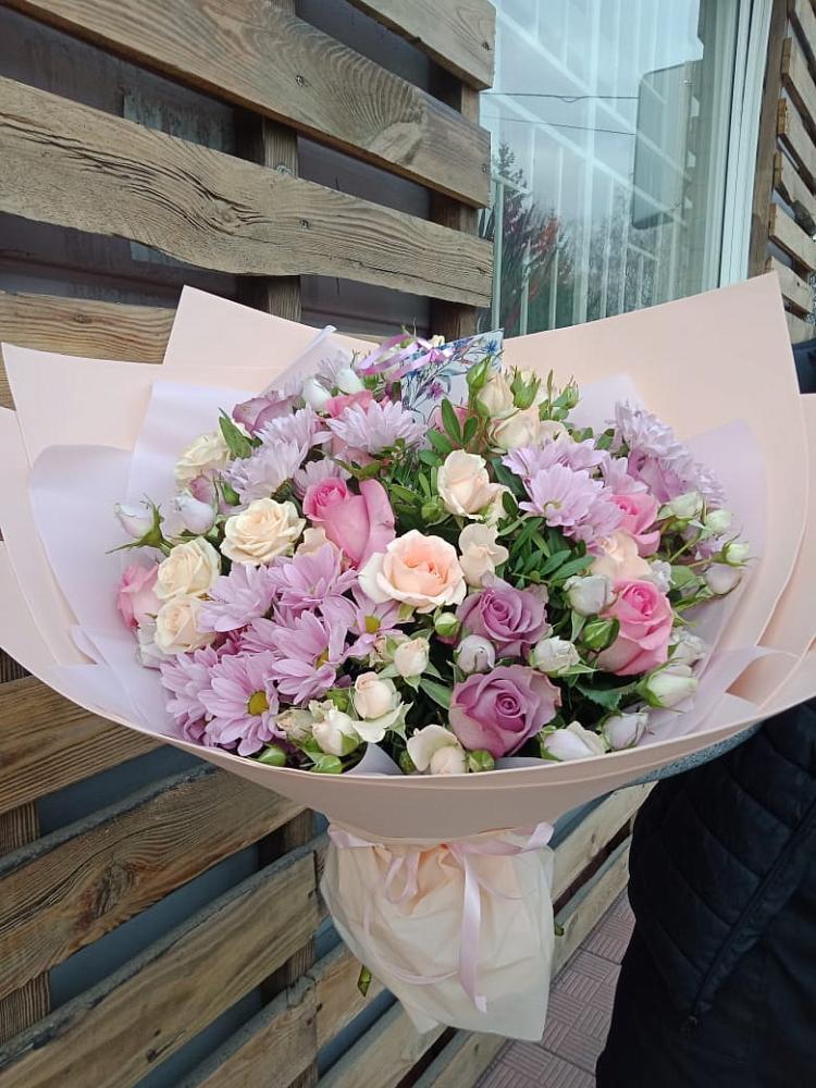 Букет цветов из: Розы и Хризантемы в Атамановке