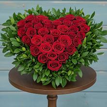 Цветочная композиция из Розы в виде сердца в Атамановке