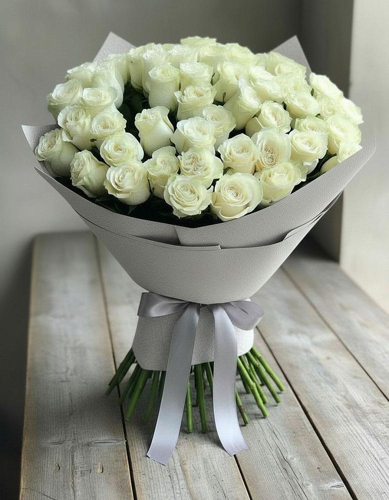 Букет 35 Белых роз в Атамановке