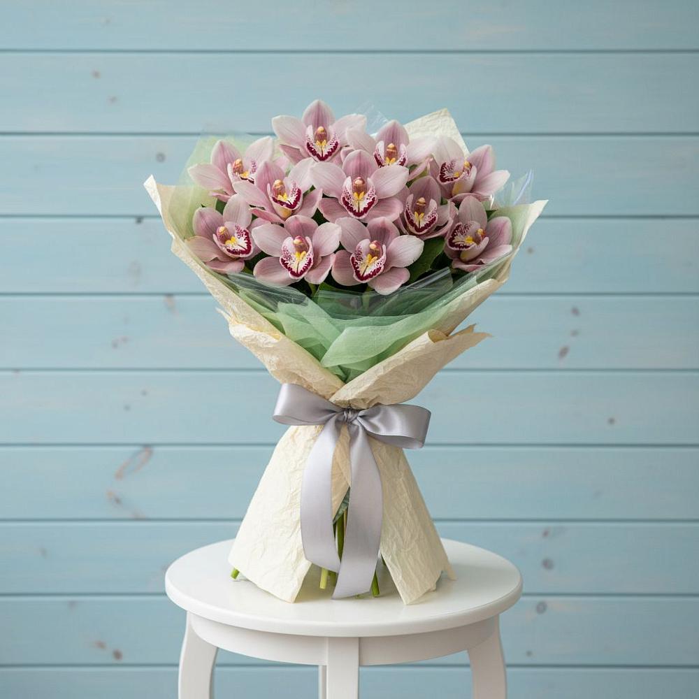 Букет цветов из: Орхидеи и Розы в Атамановке