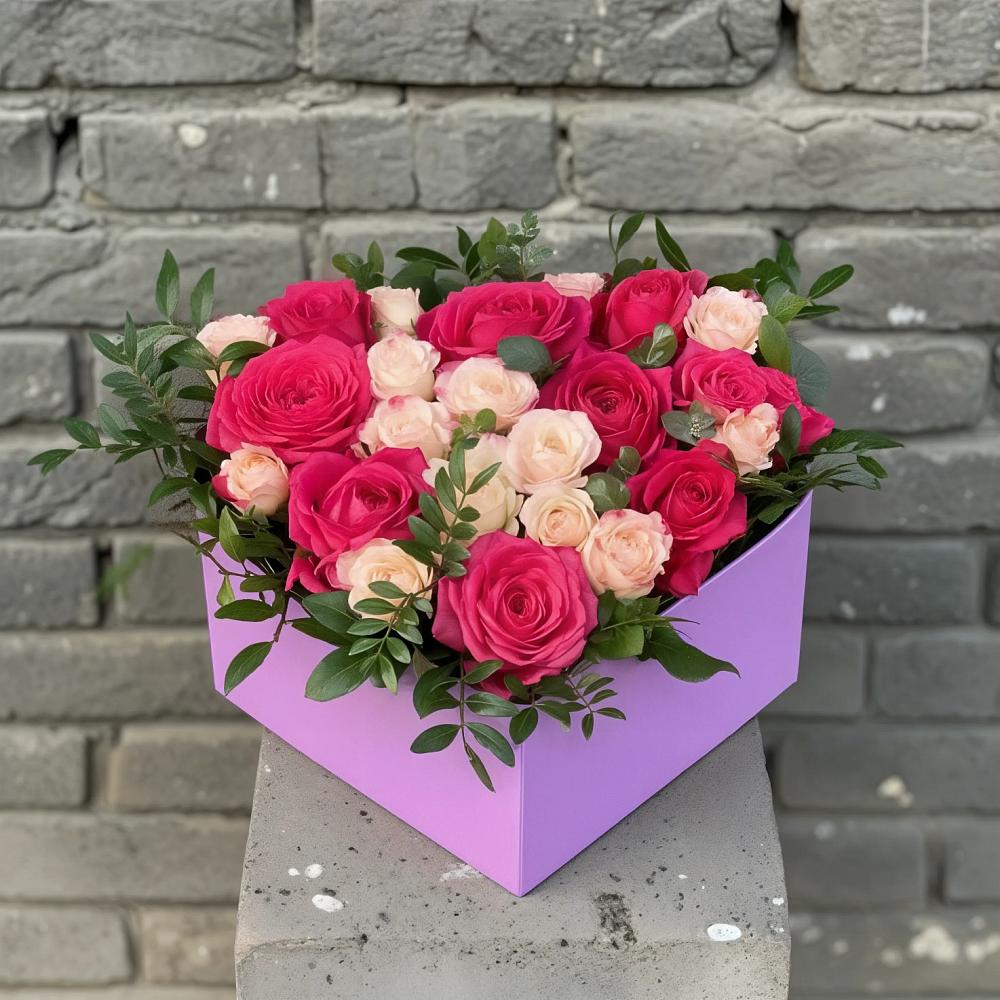 Цветочная композиция из Розы в коробке в Атамановке