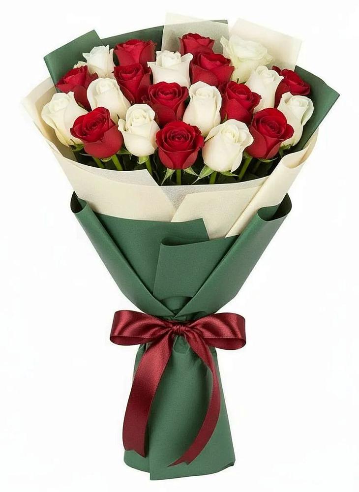 Букет Микс из красных и белых роз в Атамановке
