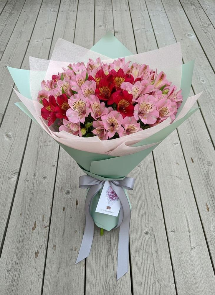 Букет цветов из: Альстромерии в Атамановке
