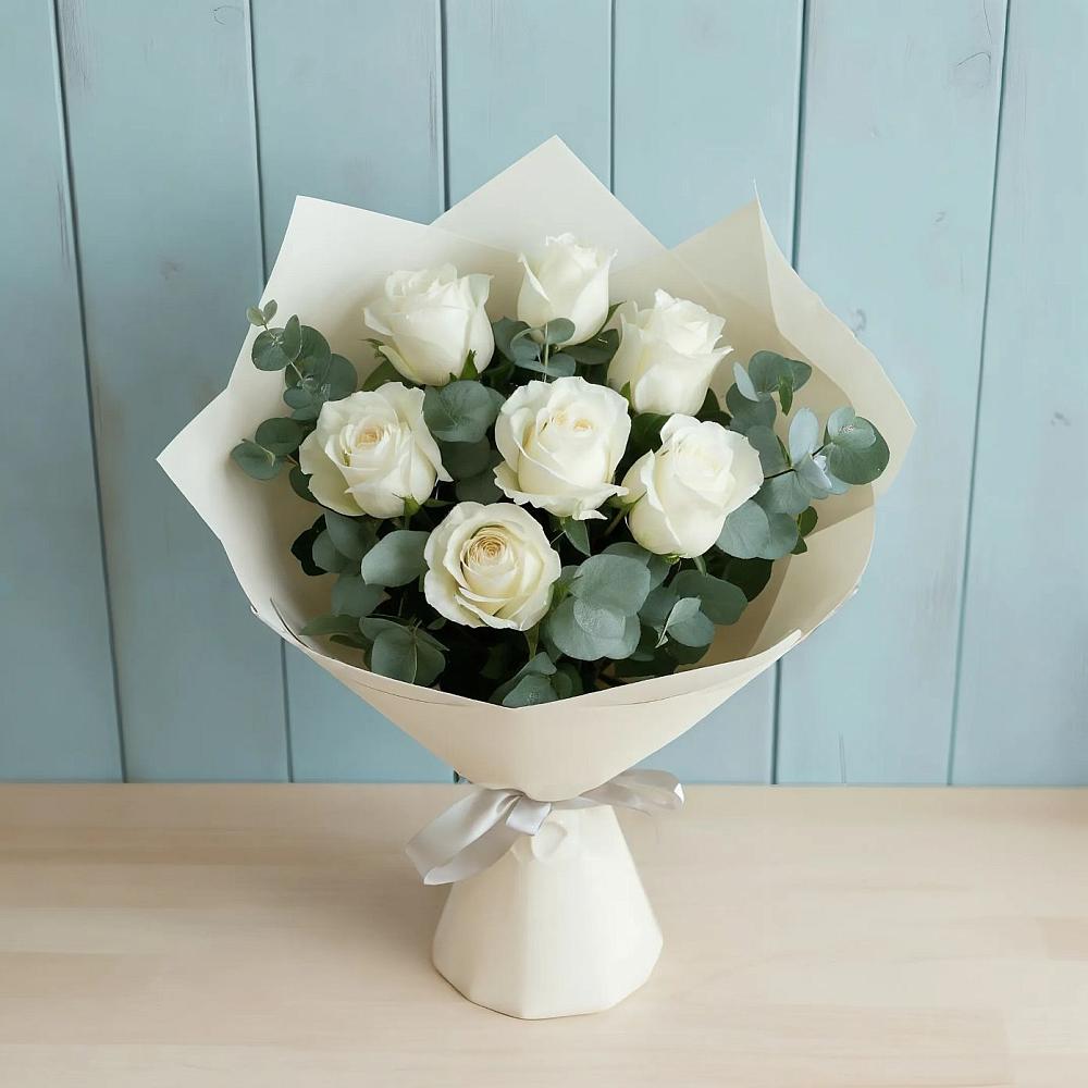 Букет Белые розы в Эвкалипте в Атамановке