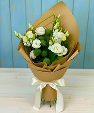 Букет цветов из:  Хризантемы и Лизиантусы #REPLACE_PRED# Атамановке