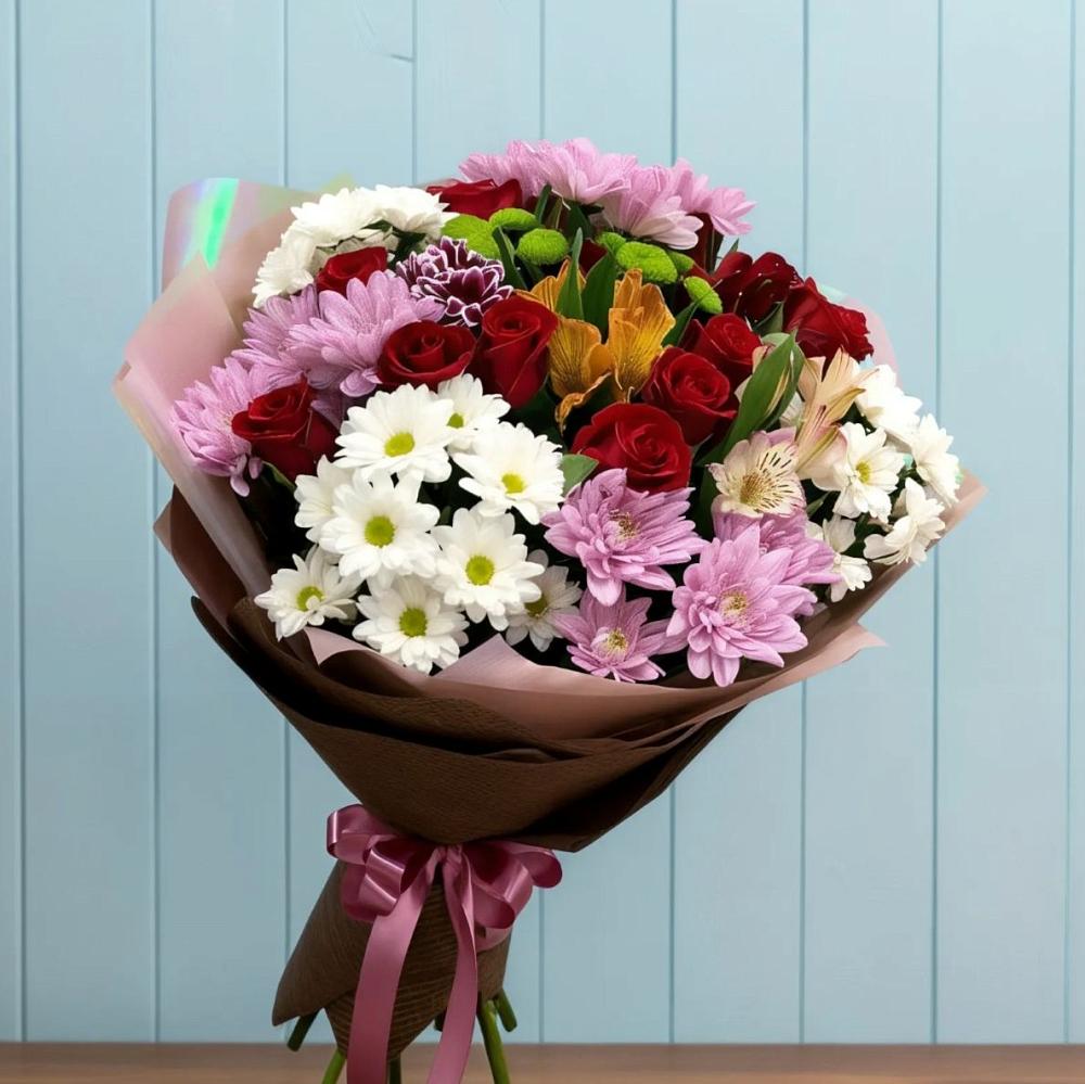 Букет цветов из: Розы, Хризантемы и Альстромерии в Атамановке