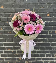 Букет цветов из:  Герберы и Хризантемы в Атамановке