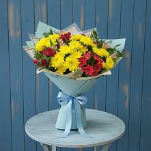 Букет цветов из:  Альстромерии и Хризантемы в Атамановке